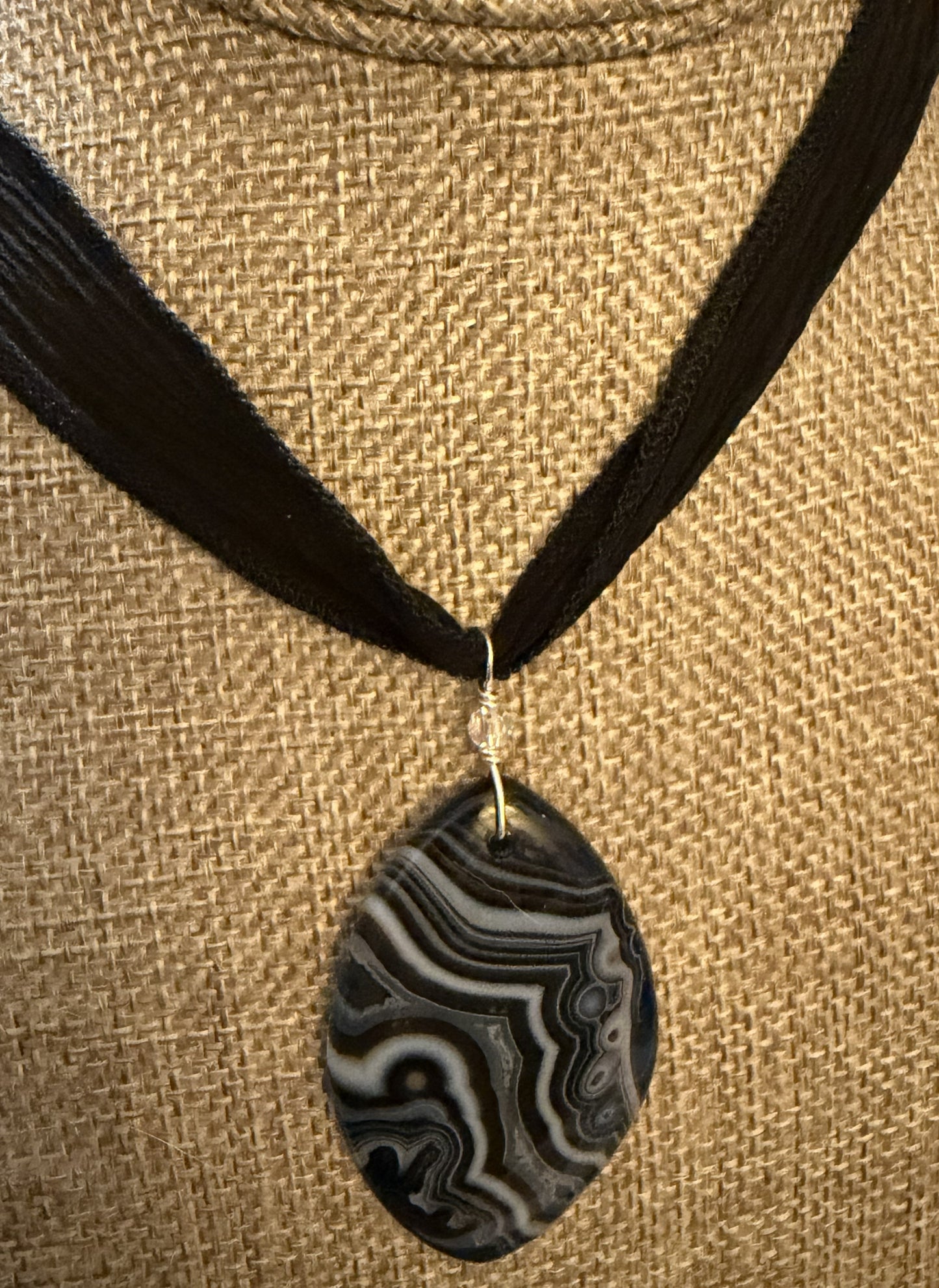 Silk Tie Necklace- Black Suite Agate