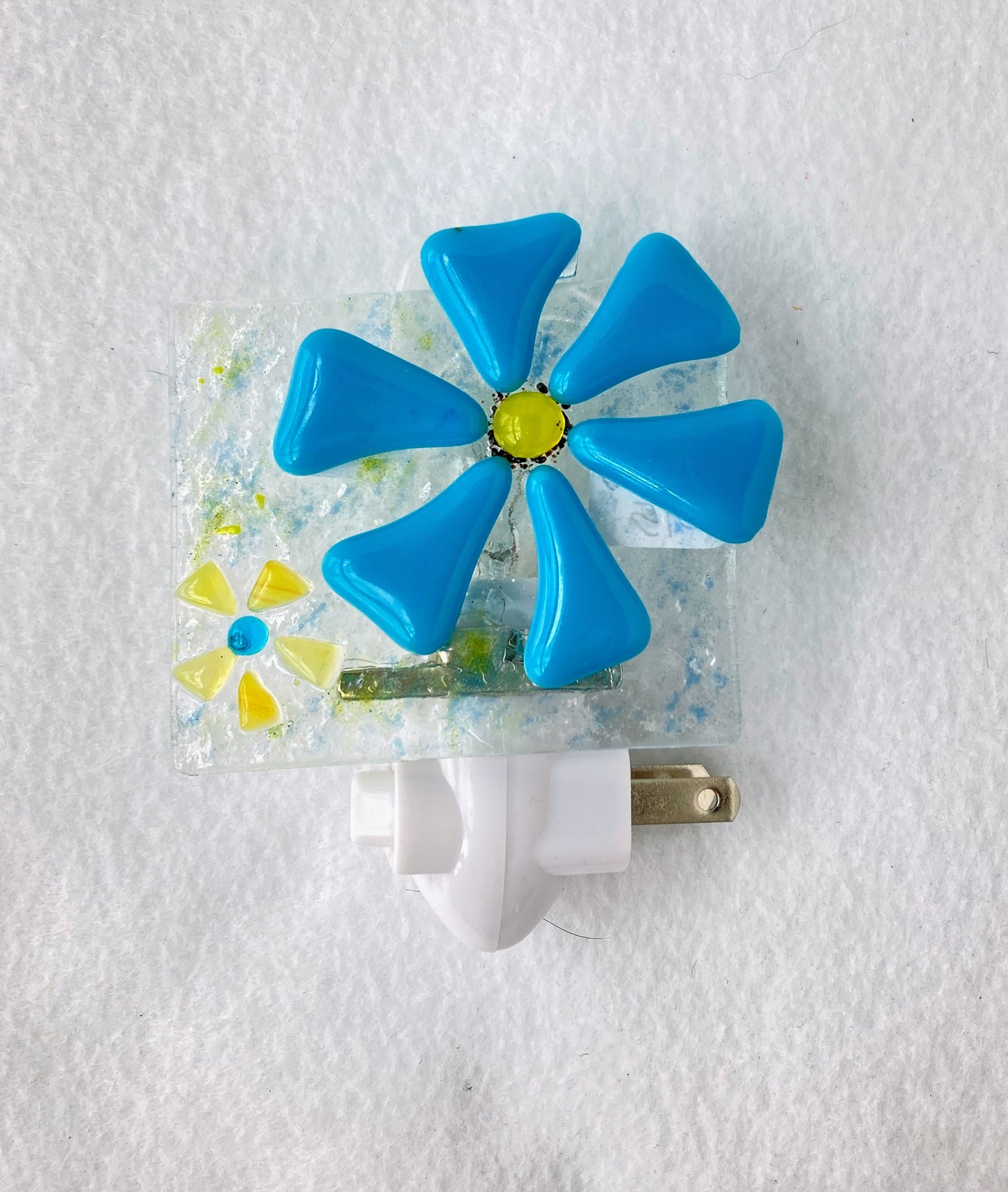 " Aqua and Yellow Friends" Fused Glass Nightlight