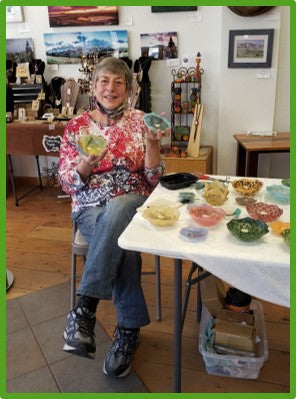 Elizabeth Rulli: Glass and Trivets – Works of Wyoming Gift n Gallery