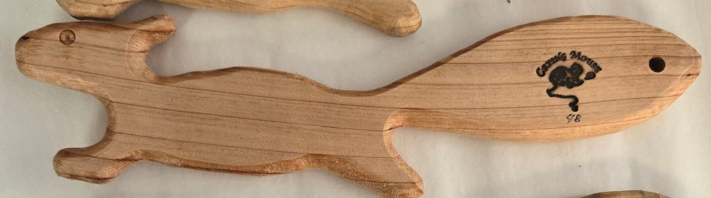 Oven Squirrel- Cedar Wood