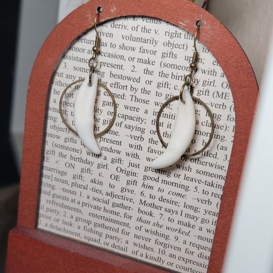 Earrings - Coyote Fang Simple With Antique Gold Hoop