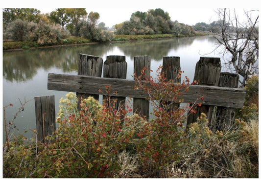 river scene photograph