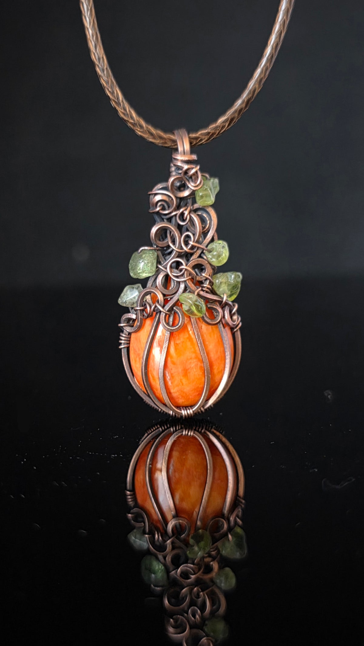 Necklace - Pumpkin Pendant - Spiny Oyster Shell