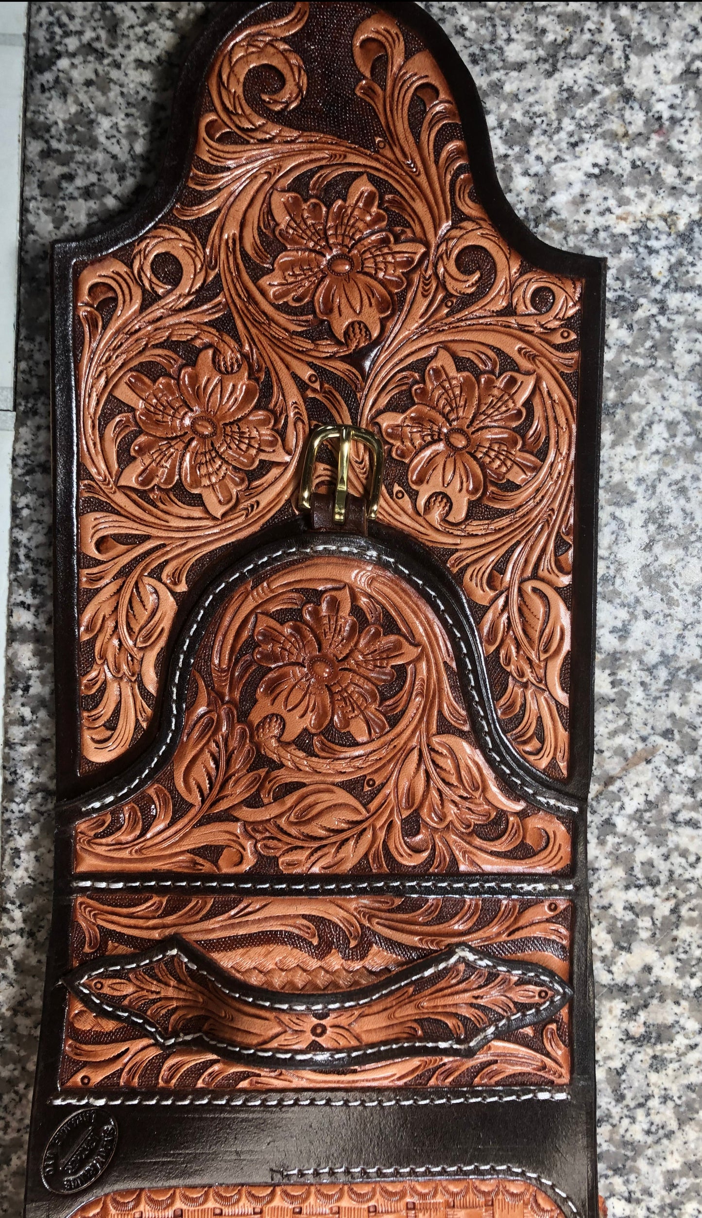 Leather Tooled Oak Leaf Overnight Shaving Bag