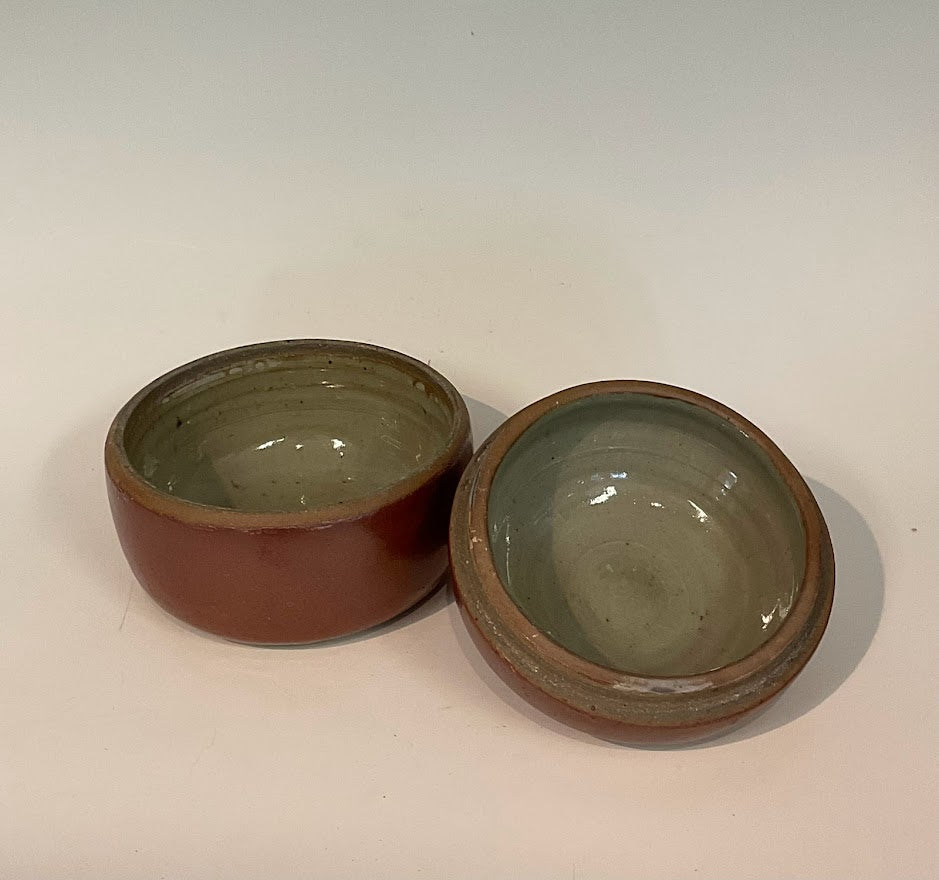Shino Glaze Stoneware Trinket Box Muffy Moore: Ceramic Potter Hand thrown stoneware trinket box  Shino glaze with gray glazed inside  Lidded Trinket box  4" across x 3" tall  Perfect for storage of small trinkets