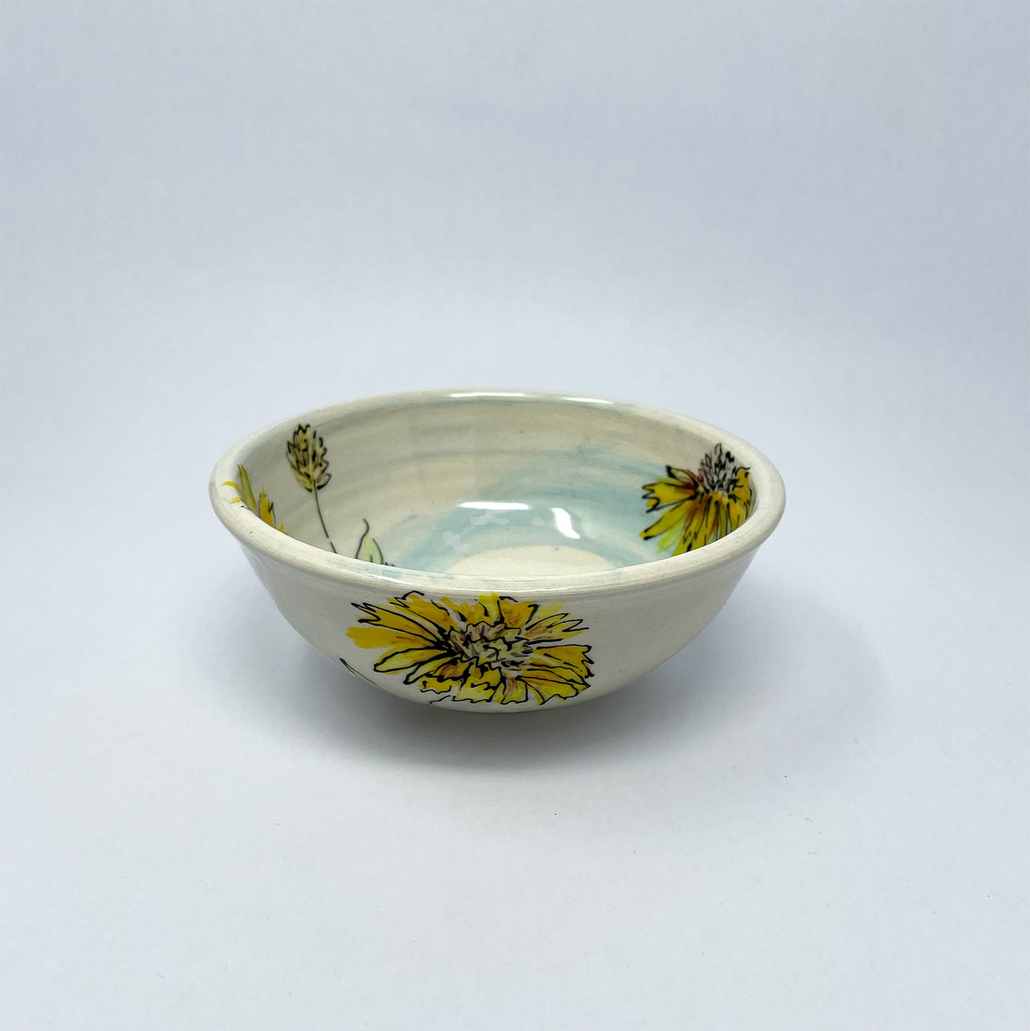 Handpainted Blanket Flower on bowls to use for cereal, icecream, soup, or candies. Porcelain, hand thrown