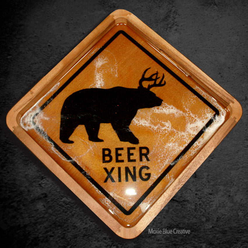 " Beer Crossing " Square Wood and Resin Tray